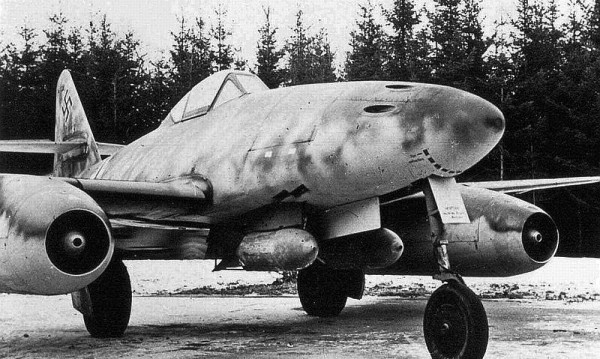 Profile Luftwaffe Me-262 + Original Training Video